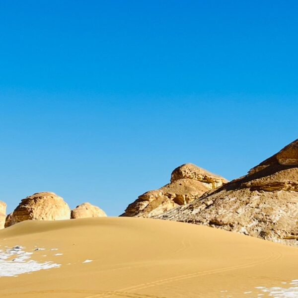 The Ultimate Al-Gara Cave Expedition: 4-Day Western Desert Safari