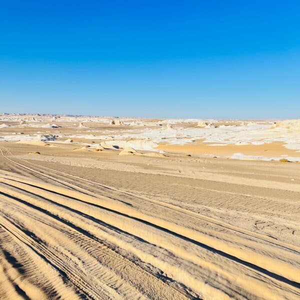 The Ultimate Al-Gara Cave Expedition: 4-Day Western Desert Safari