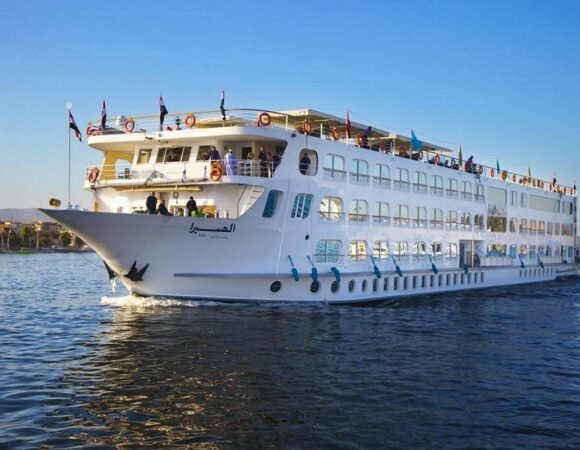 Luxor: 4 Days Nile Cruise with Guided Tours & Abu Simbel