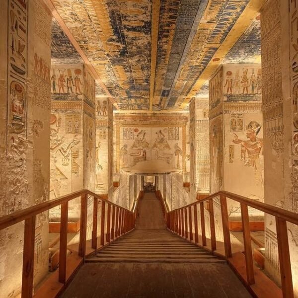 Luxor: Full-Day Shared Tour to West and East Banks
